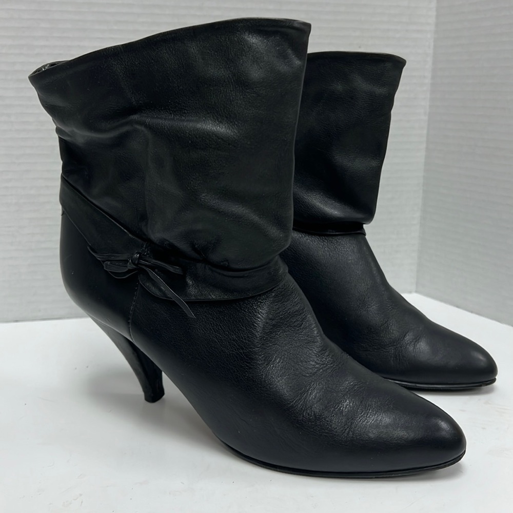 Vintage Bootalinos by Corelli Women’s Black Leather Booties Size 8.5
